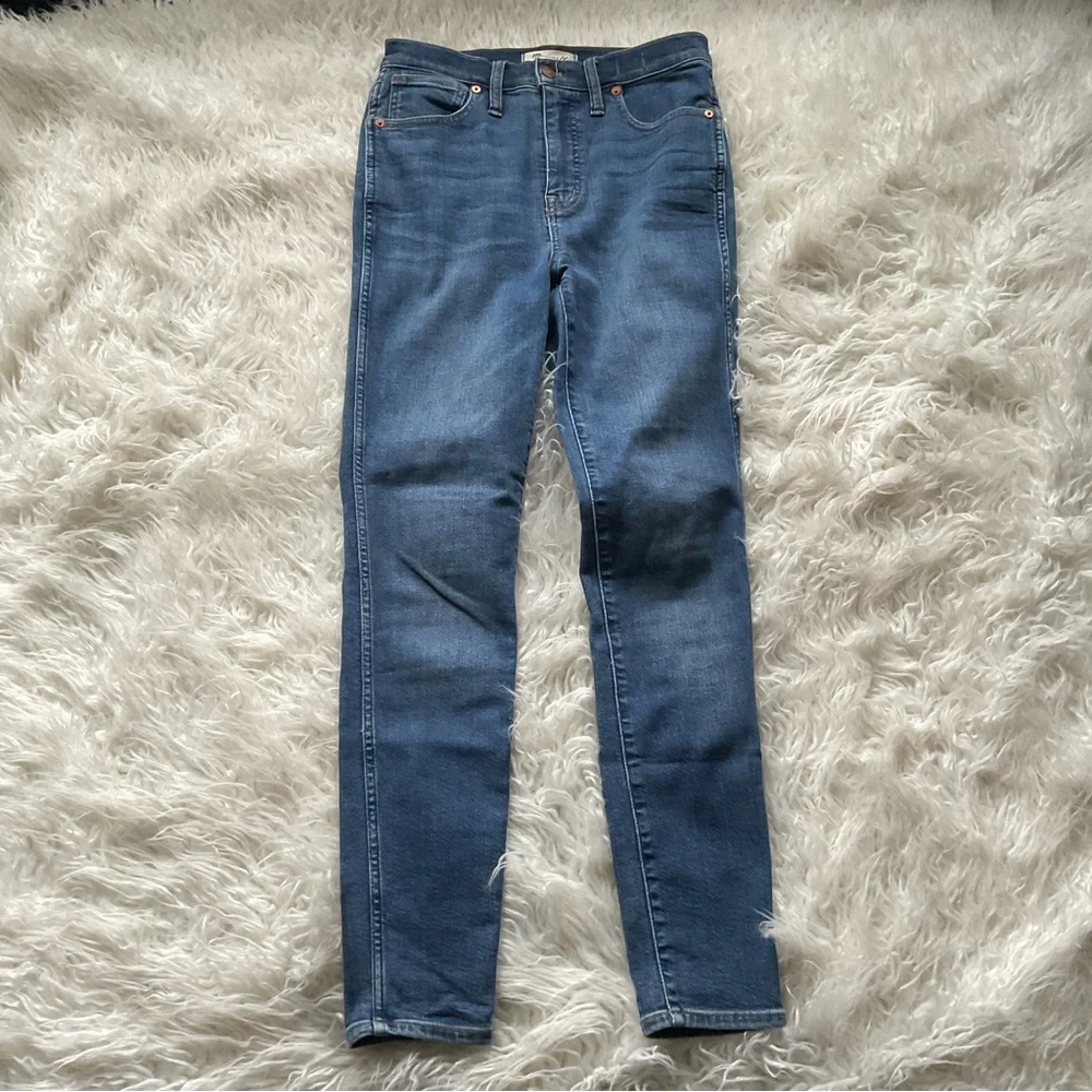 Madewell 10" High-Rise Skinny Jeans in Wendover Wash: TENCEL‎ Denim Edition - Picture 2 of 7